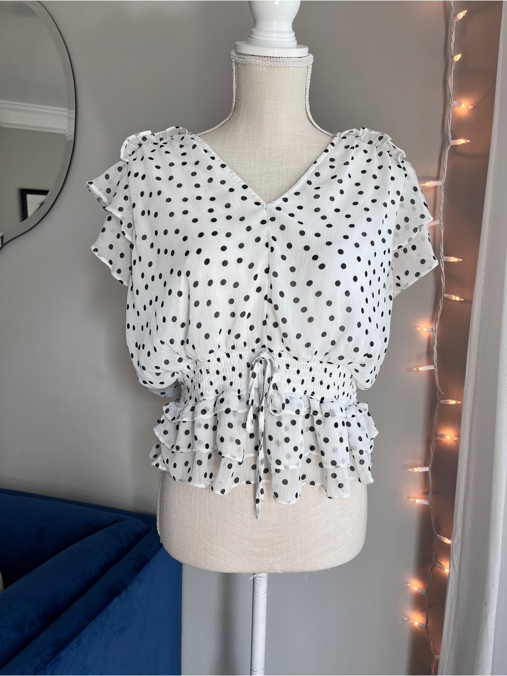 tamara h polka dot blouse tie waist flowy sleeves size large